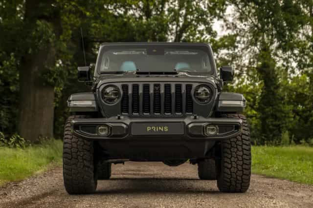 Jeep Wrangler (2022) thumbnail 2