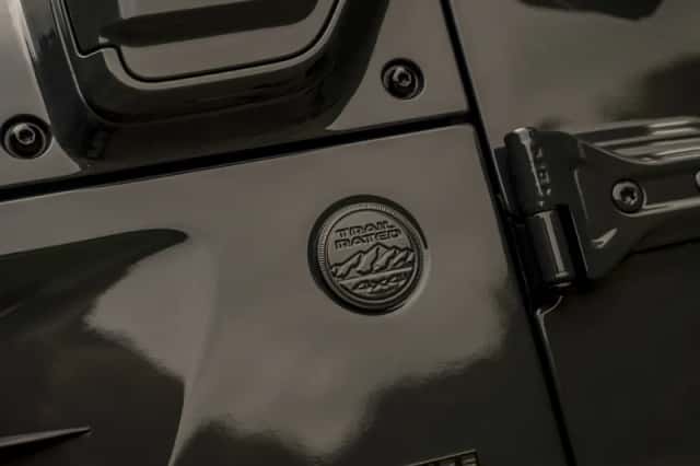 Jeep Wrangler (2022) thumbnail 25