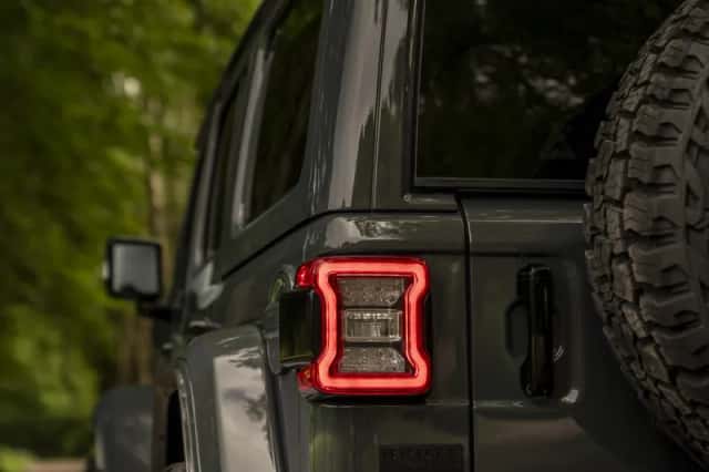 Jeep Wrangler (2022) thumbnail 31
