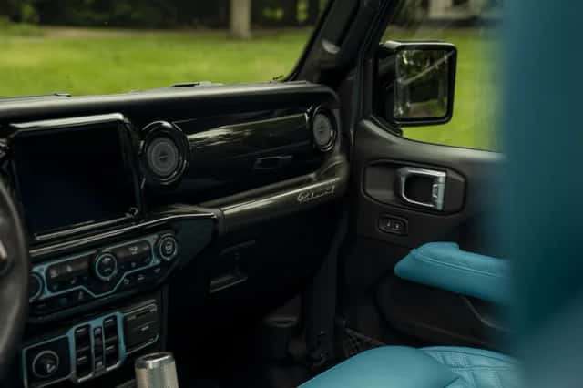 Jeep Wrangler (2022) thumbnail 45