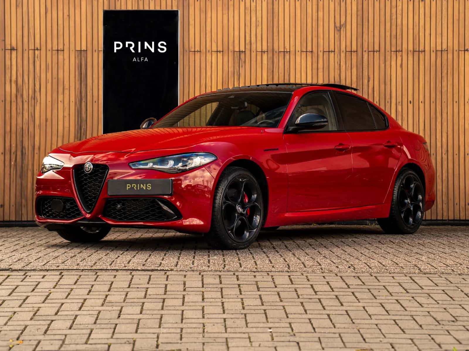 Alfa Romeo Giulia (2023) — foto 1