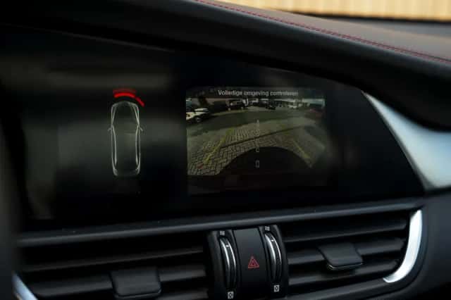Alfa Romeo Giulia (2023) thumbnail 31