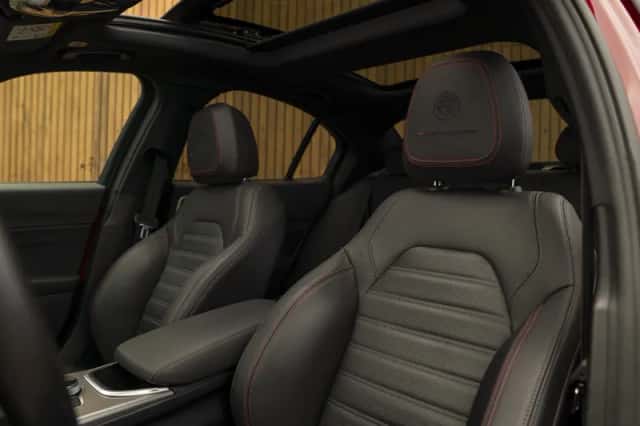 Alfa Romeo Giulia (2023) thumbnail 8