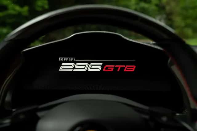 Ferrari 296 GTB (2024) thumbnail 11