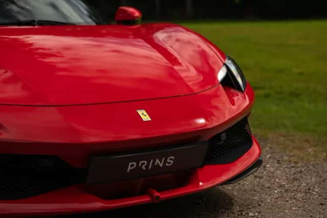 Ferrari 296 GTB (2024) thumbnail 17