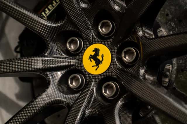 Ferrari 296 GTB (2024) thumbnail 18