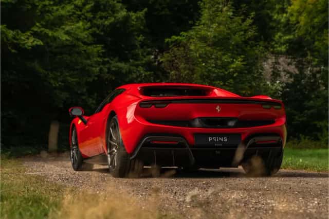 Ferrari 296 GTB (2024) thumbnail 30