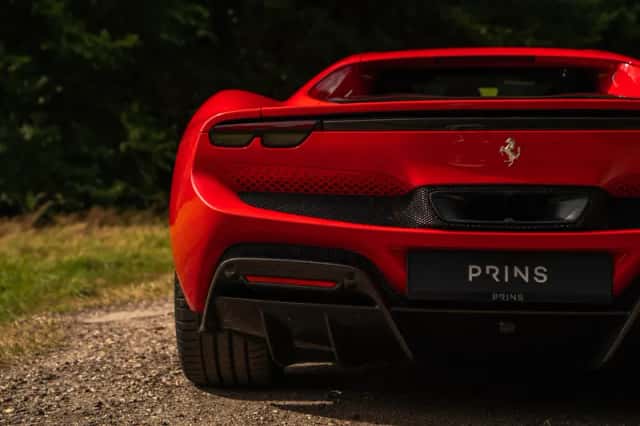 Ferrari 296 GTB (2024) thumbnail 31