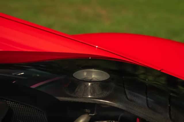 Ferrari 296 GTB (2024) thumbnail 35