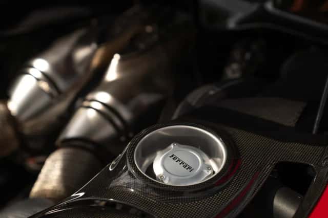 Ferrari 296 GTB (2024) thumbnail 38