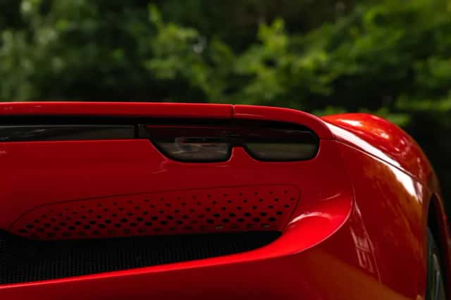 Ferrari 296 GTB (2024) thumbnail 40