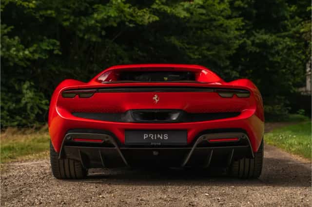 Ferrari 296 GTB (2024) thumbnail 5