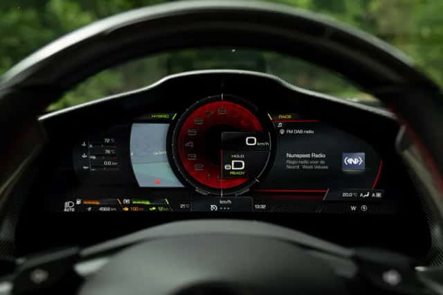 Ferrari 296 GTB (2024) thumbnail 50