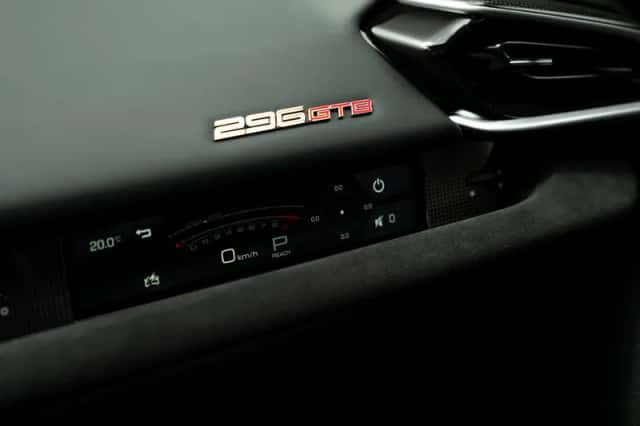 Ferrari 296 GTB (2024) thumbnail 56