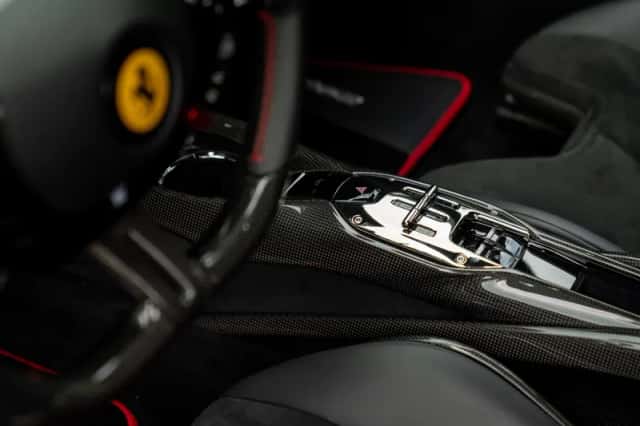 Ferrari 296 GTB (2024) thumbnail 65