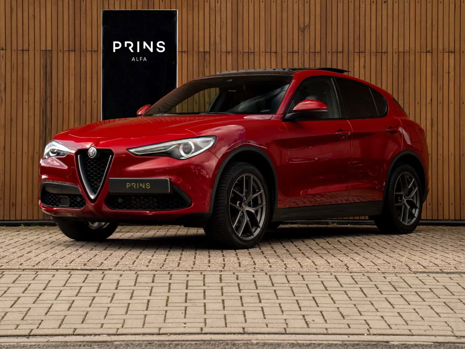 Alfa Romeo Stelvio (2018) — foto 1