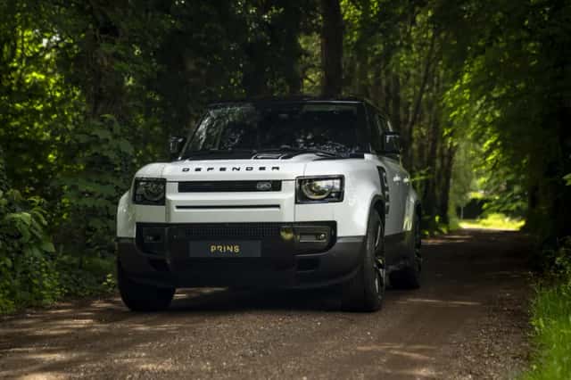 Land Rover Defender (2022) thumbnail 28