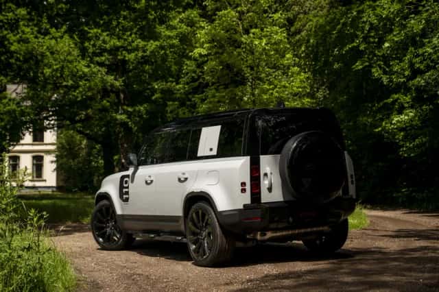 Land Rover Defender (2022) thumbnail 38