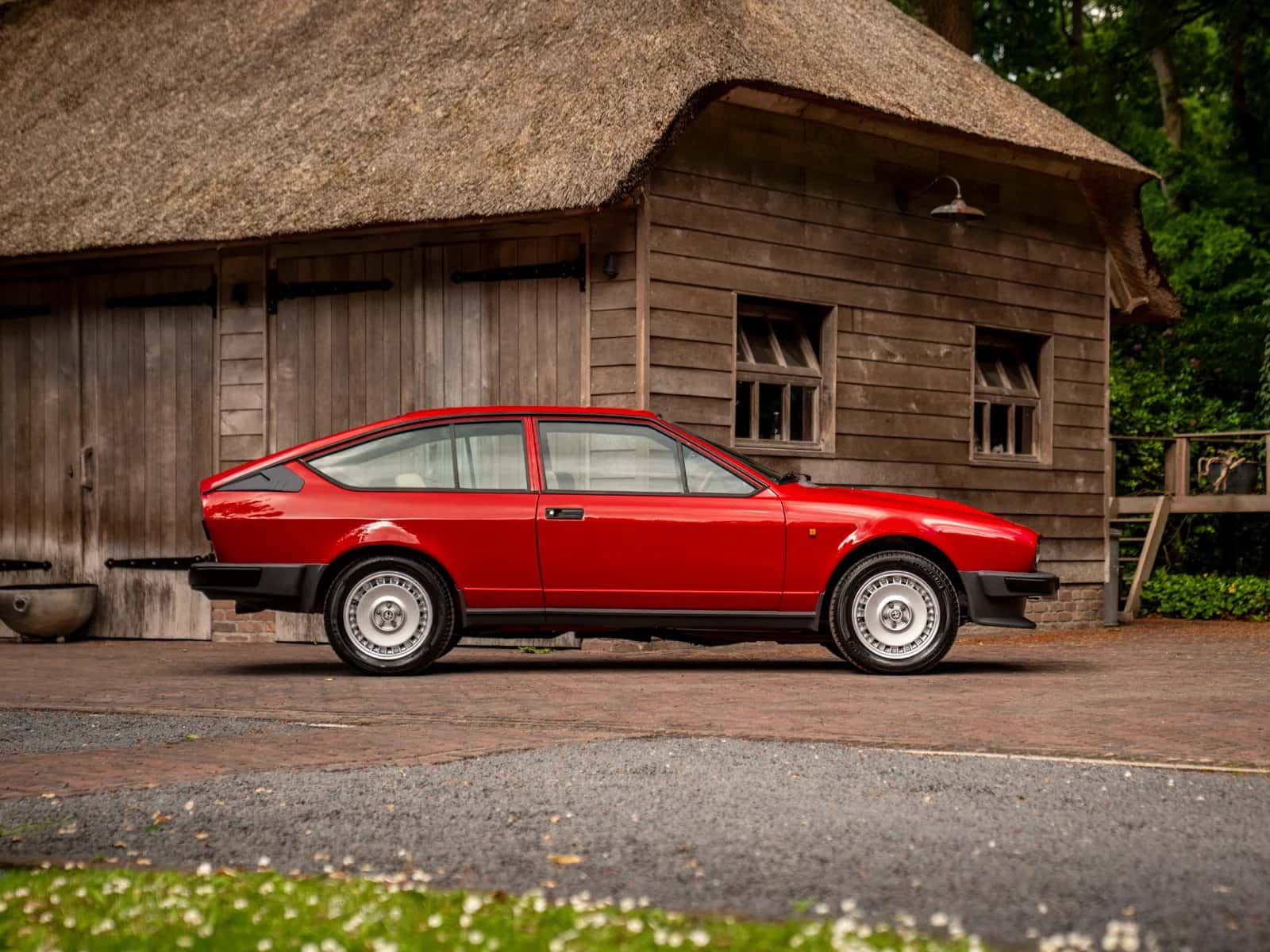 Alfa Romeo GTV (1981) — foto 1