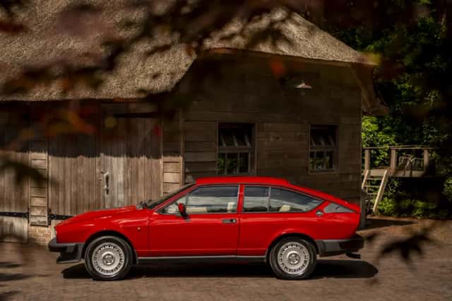 Alfa Romeo GTV (1981) thumbnail 13