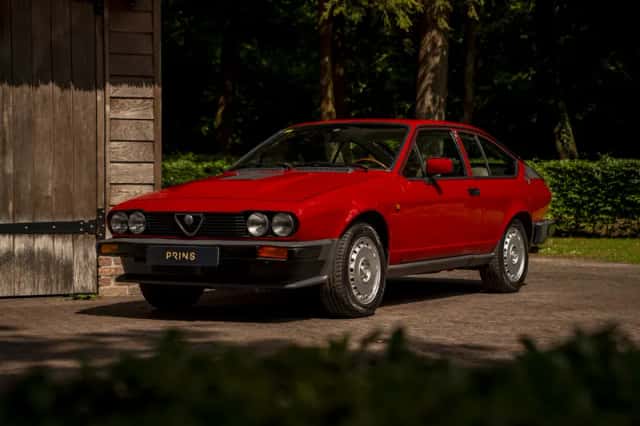 Alfa Romeo GTV (1981) thumbnail 14