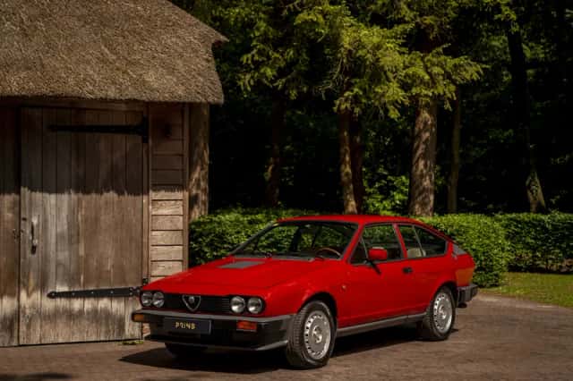 Alfa Romeo GTV (1981) thumbnail 3