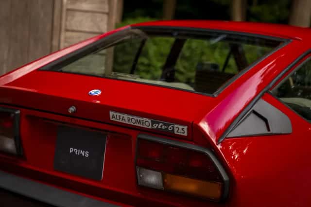 Alfa Romeo GTV (1981) thumbnail 27