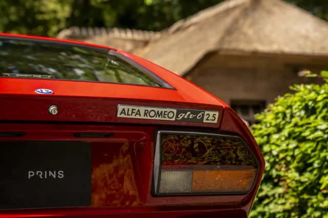 Alfa Romeo GTV (1981) thumbnail 30