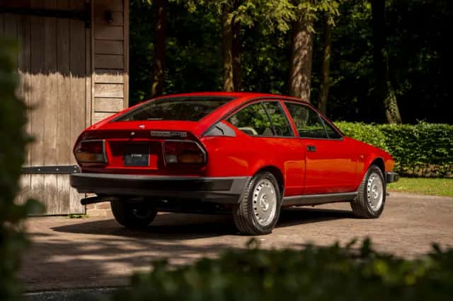 Alfa Romeo GTV (1981) thumbnail 6