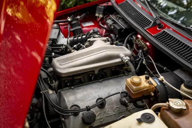 Alfa Romeo GTV (1981) thumbnail 60