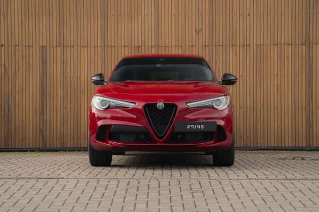Alfa Romeo Stelvio (2021) thumbnail 2