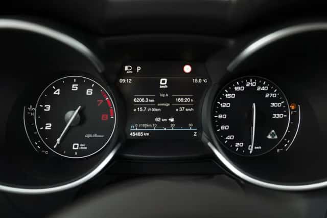 Alfa Romeo Stelvio (2021) thumbnail 11
