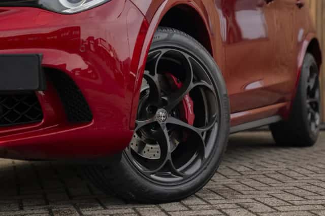 Alfa Romeo Stelvio (2021) thumbnail 16