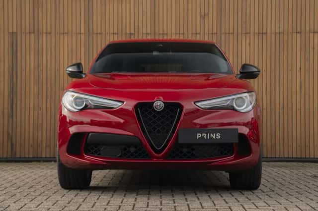 Alfa Romeo Stelvio (2021) thumbnail 20