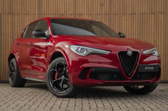 Alfa Romeo Stelvio (2021) thumbnail 23