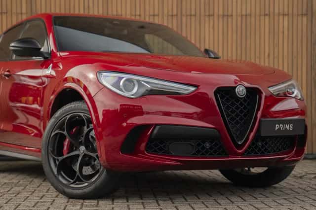 Alfa Romeo Stelvio (2021) thumbnail 25