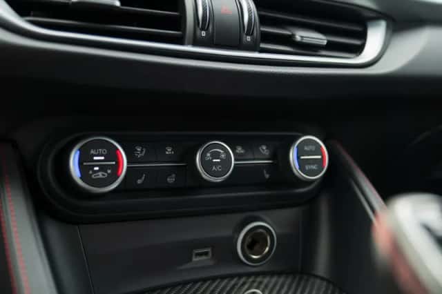 Alfa Romeo Stelvio (2021) thumbnail 46