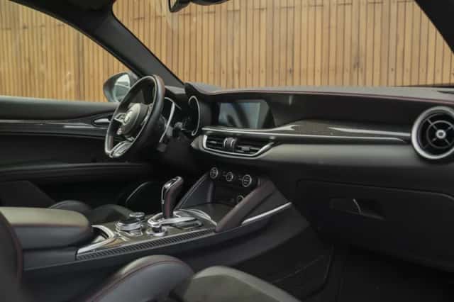 Alfa Romeo Stelvio (2021) thumbnail 47