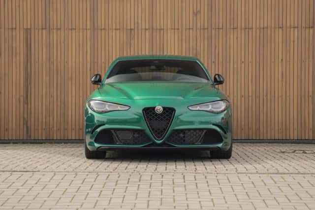 Alfa Romeo Giulia (2024) thumbnail 2