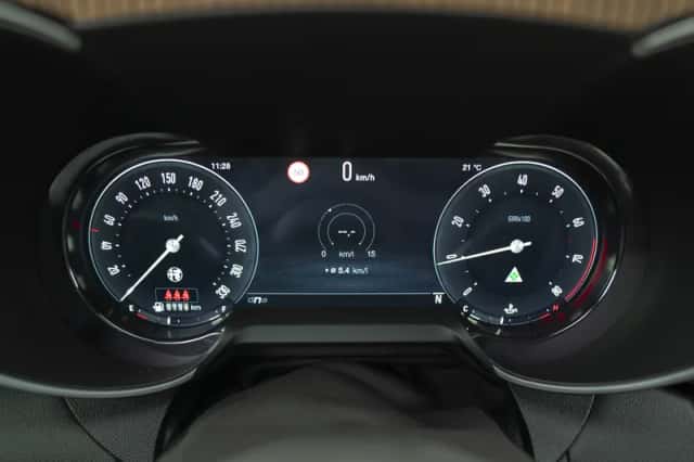 Alfa Romeo Giulia (2024) thumbnail 42