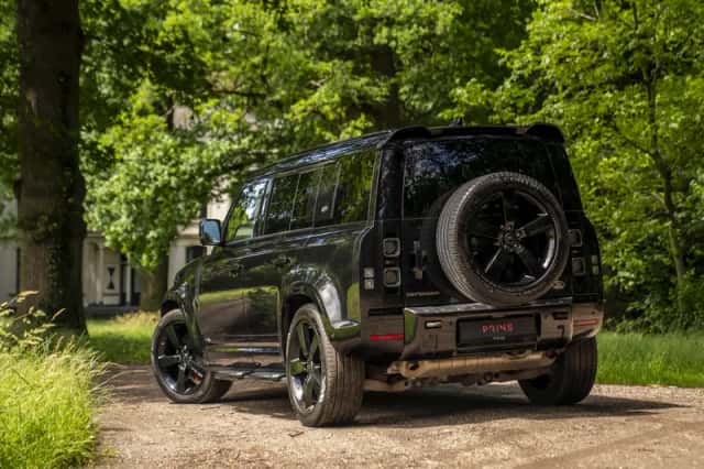 Land Rover Defender (2020) thumbnail 4