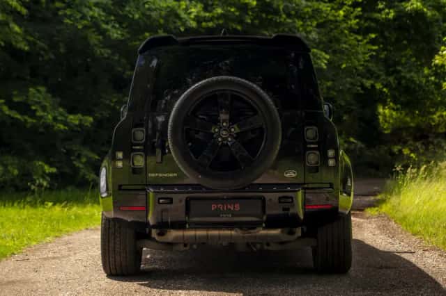 Land Rover Defender (2020) thumbnail 5