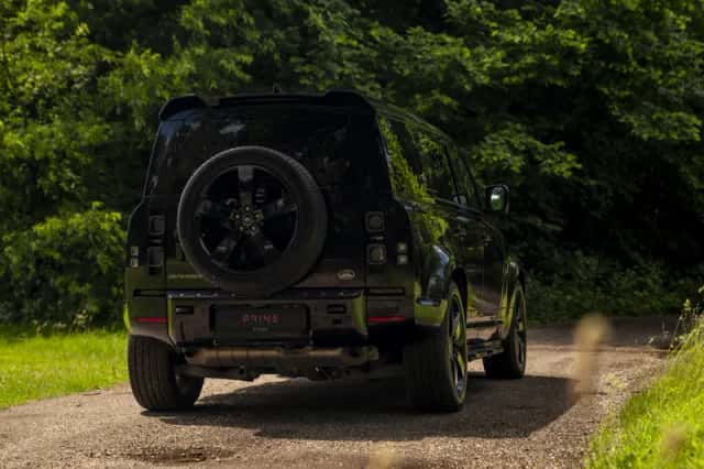 Land Rover Defender (2020) thumbnail 6