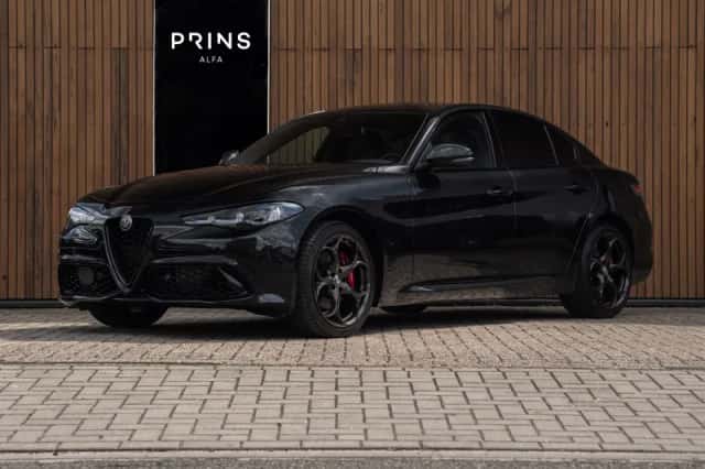 Alfa Romeo Giulia (2023) thumbnail 1