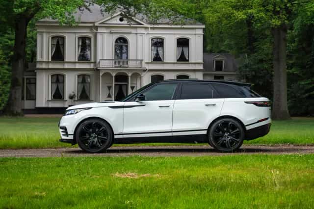 Land Rover Range Rover Velar (2019) thumbnail 1