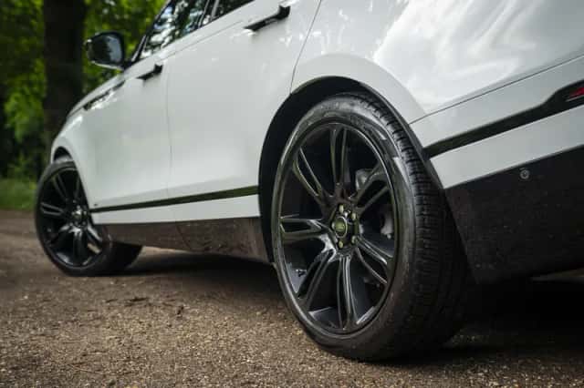 Land Rover Range Rover Velar (2019) thumbnail 6