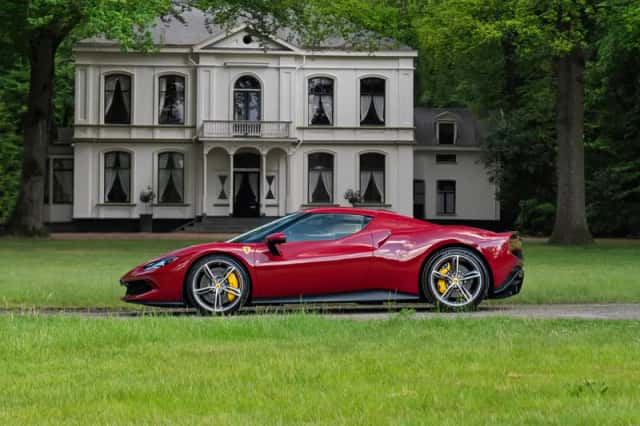 Ferrari 296 GTB (2024) thumbnail 1