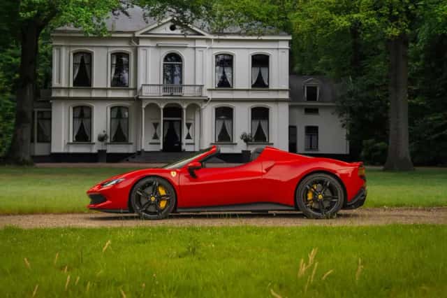 Ferrari 296 GTS (2026) thumbnail 1