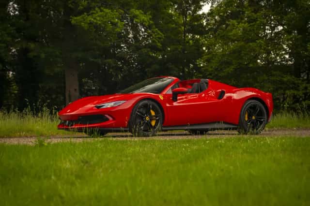 Ferrari 296 GTS (2026) thumbnail 3
