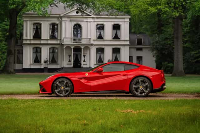 Ferrari F12 (2013) thumbnail 1